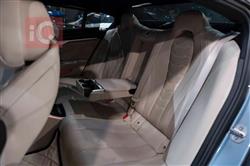 بی ئێم دەبڵیو 8 سیریەس